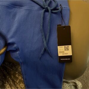 Mooslayer fitted 2 piece set. Crop top with pants. Plenty stretch.